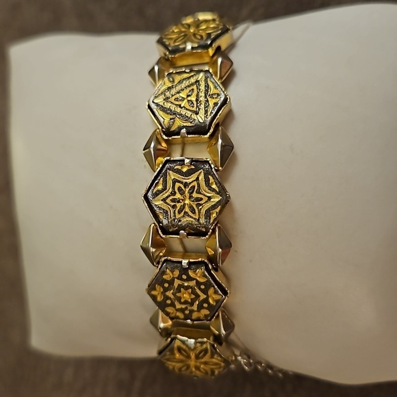 VTG Floral Stars Damascene Hexagon Link Castlecore Bracelet - Picture 3 of 11